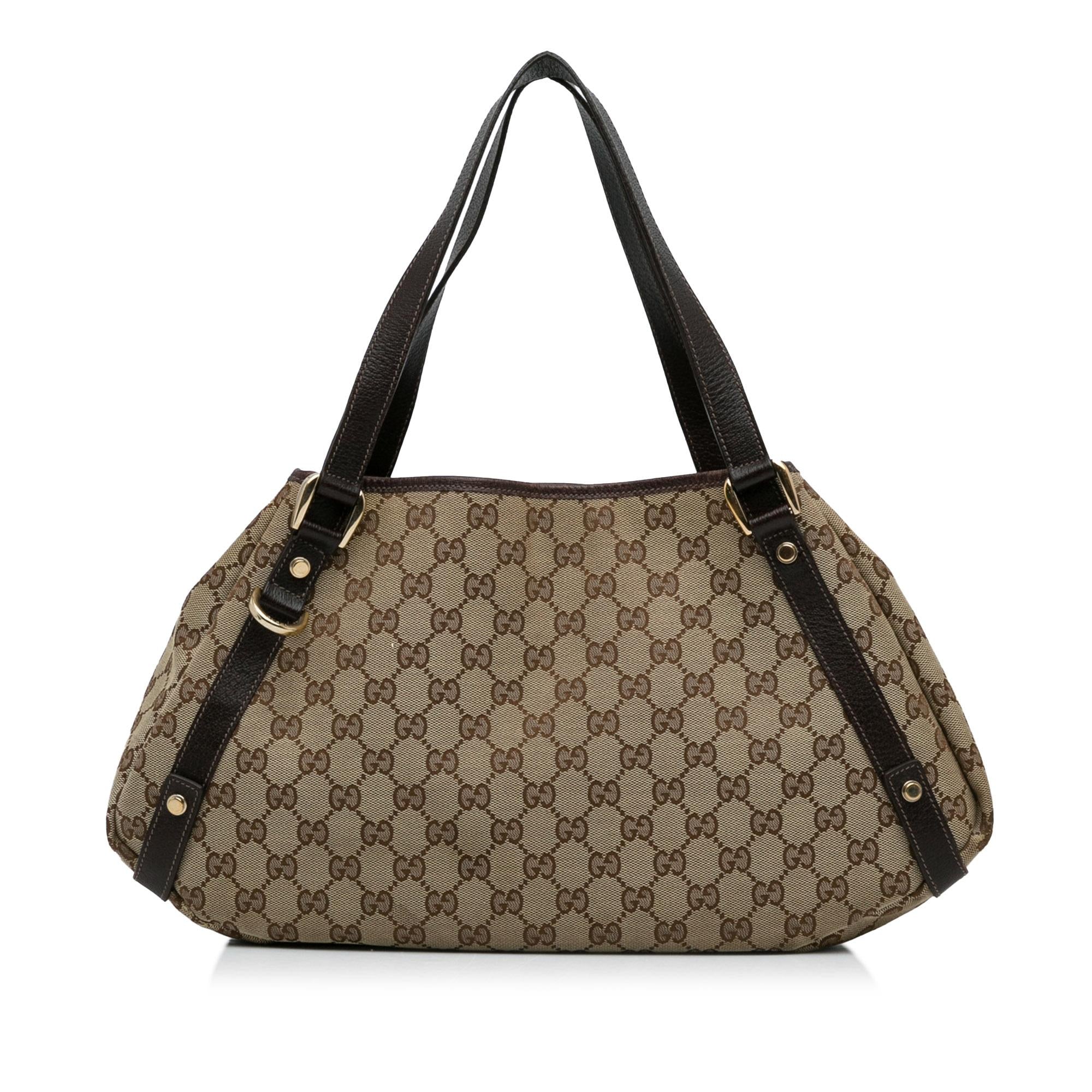 Gucci GG Canvas Pelham Shoulder Bag (SHG-YBXEJw)