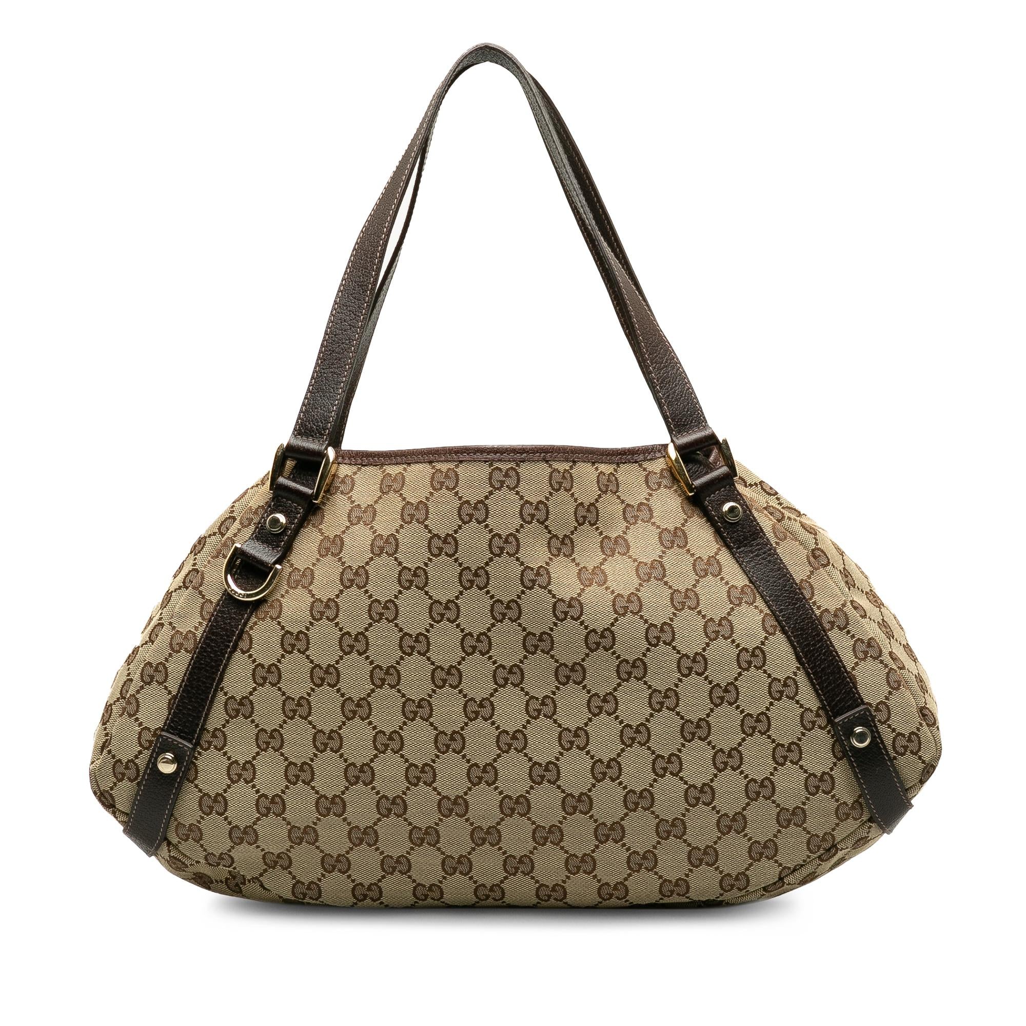 Gucci GG Canvas Pelham Shoulder Bag (SHG-QRUrdd)