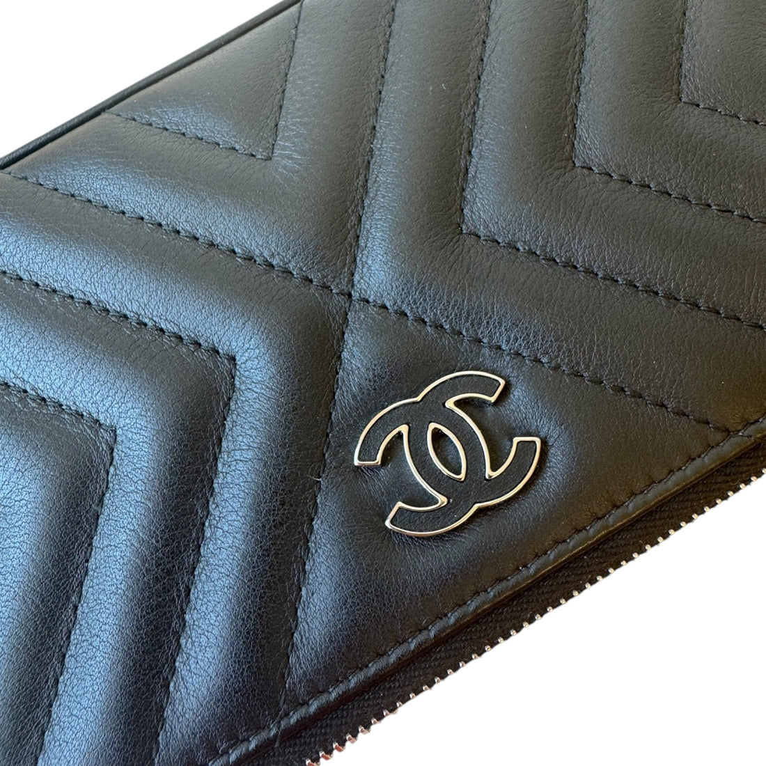 CC Calfskin Chevron Quilted Tassel Clutch With Chain Shoulder Bag