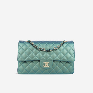 Chanel Classic Flap Bag Medium 22P