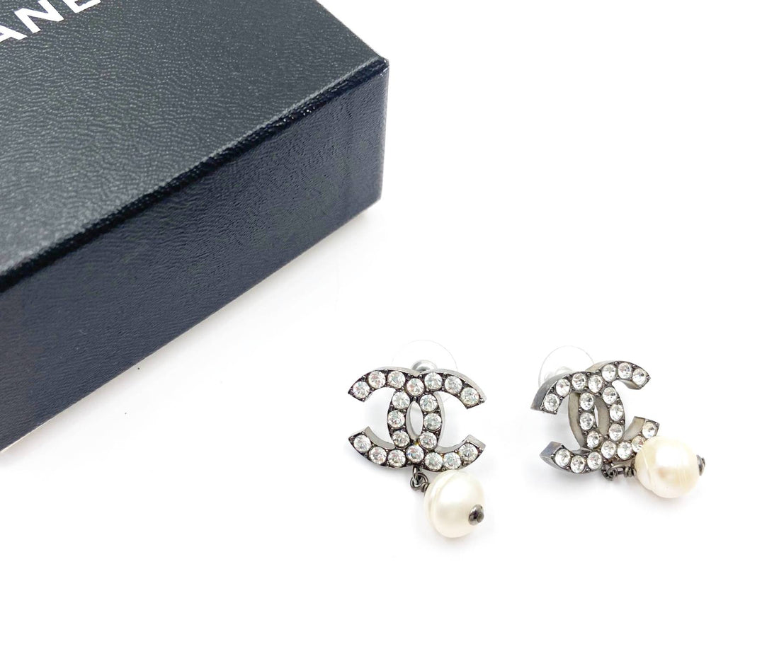 Top Quality Chanel Gunmetal CC Crystal Faux Baroque Pearl Dangle Piercing Earrings