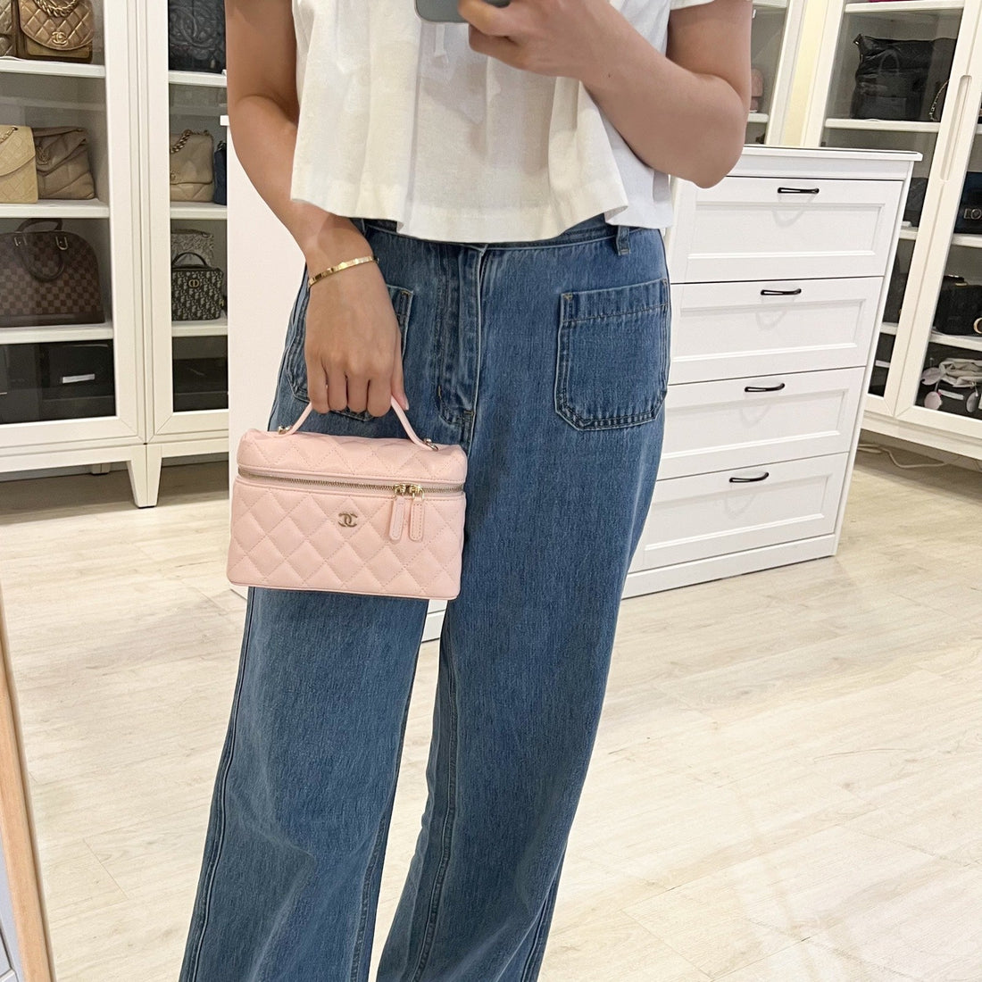 Chanel Vanity / Clutch with Chain (LP Style Bag) in 25S Light Pink Caviar and LGHW (Model: AP4385)