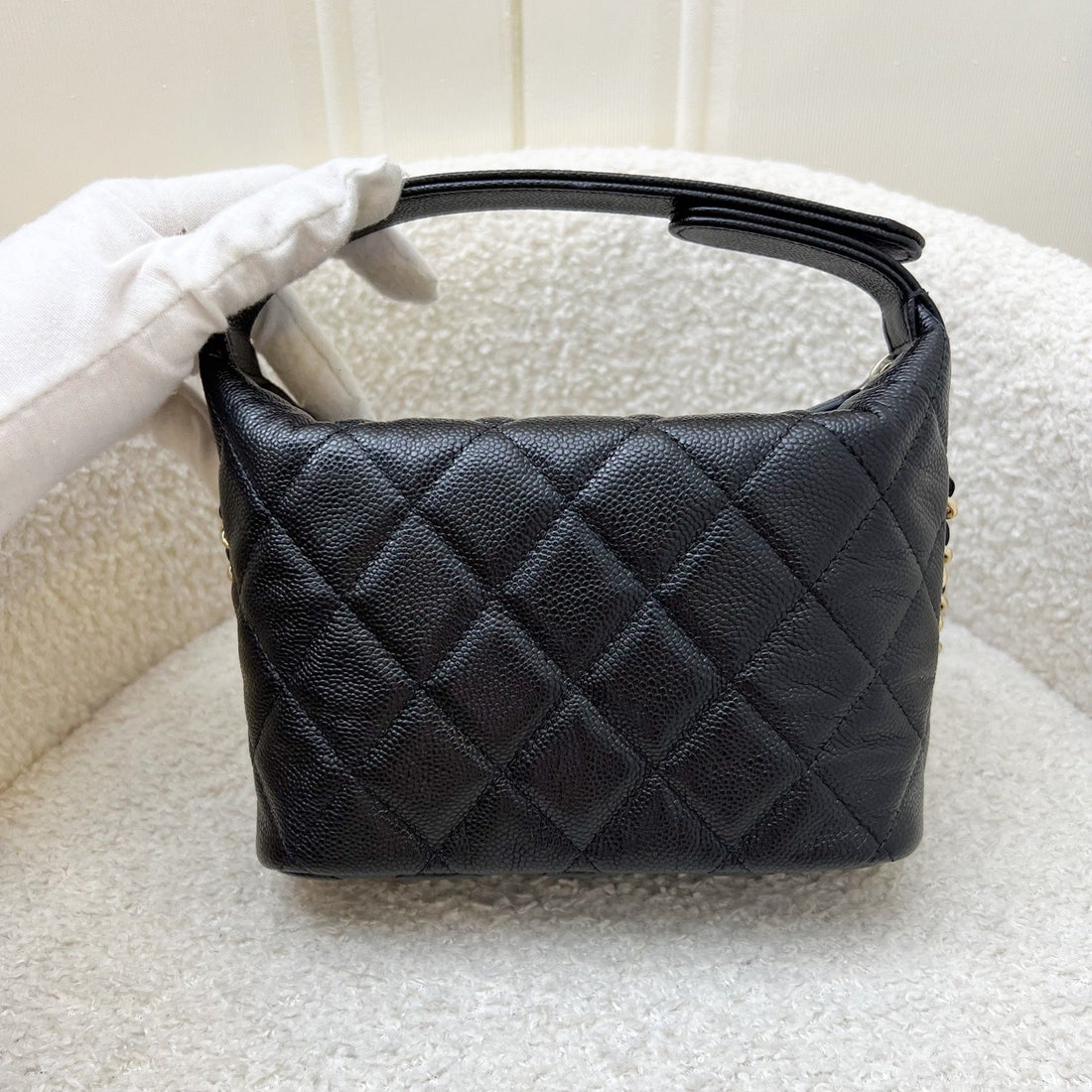 Chanel 25C Quilted Hobo Clutch on Chain in Black Caviar and LGHW (Model: AP4386)