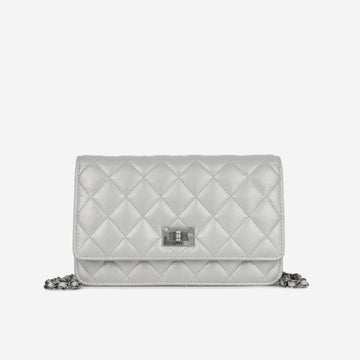 Chanel Re-issue Wallet on Chain