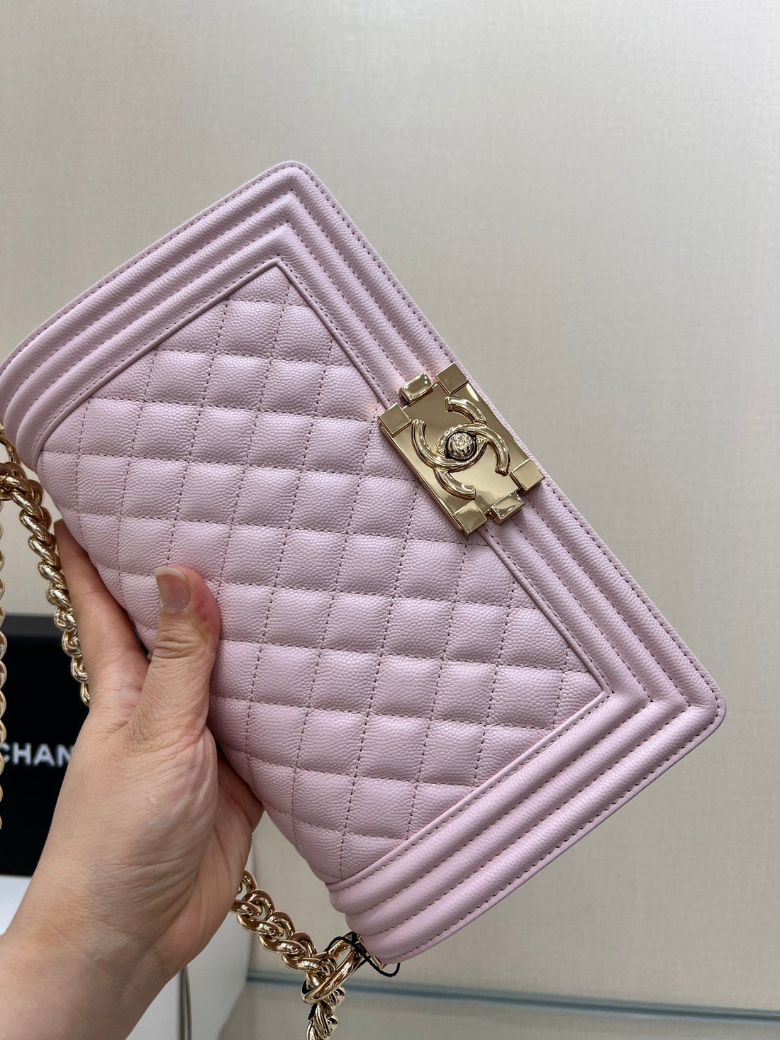 CHANEL BOY BAG MEDIUM 25 LIGHT PINK CAVIAR GOLD HARDWARE