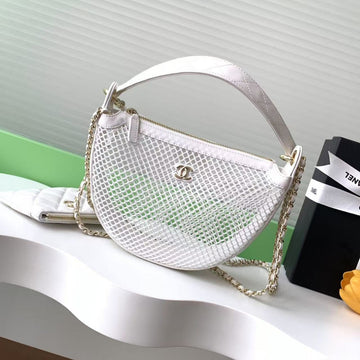 CHANEL 25S White Clutch Bag With Chain