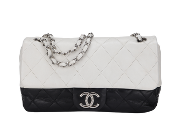 CHANEL CLASSIC FLAP BICOLOR (1267xxxx) MEDIUM BLACK & WHITE LAMBSKIN SILVER HARDWARE, NO  & DUST COVER