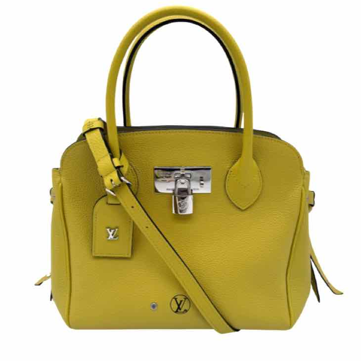 LOUIS VUITTON Calfskin Milla PM Vert Acide