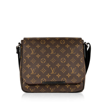 Louis Vuitton District PM Monogram Canvas