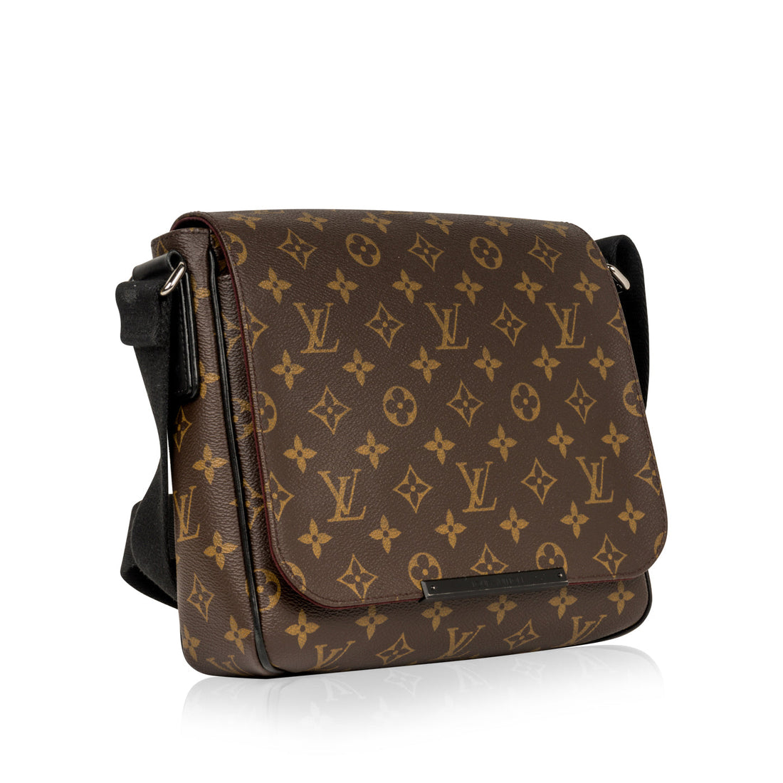Louis Vuitton District PM Monogram Canvas