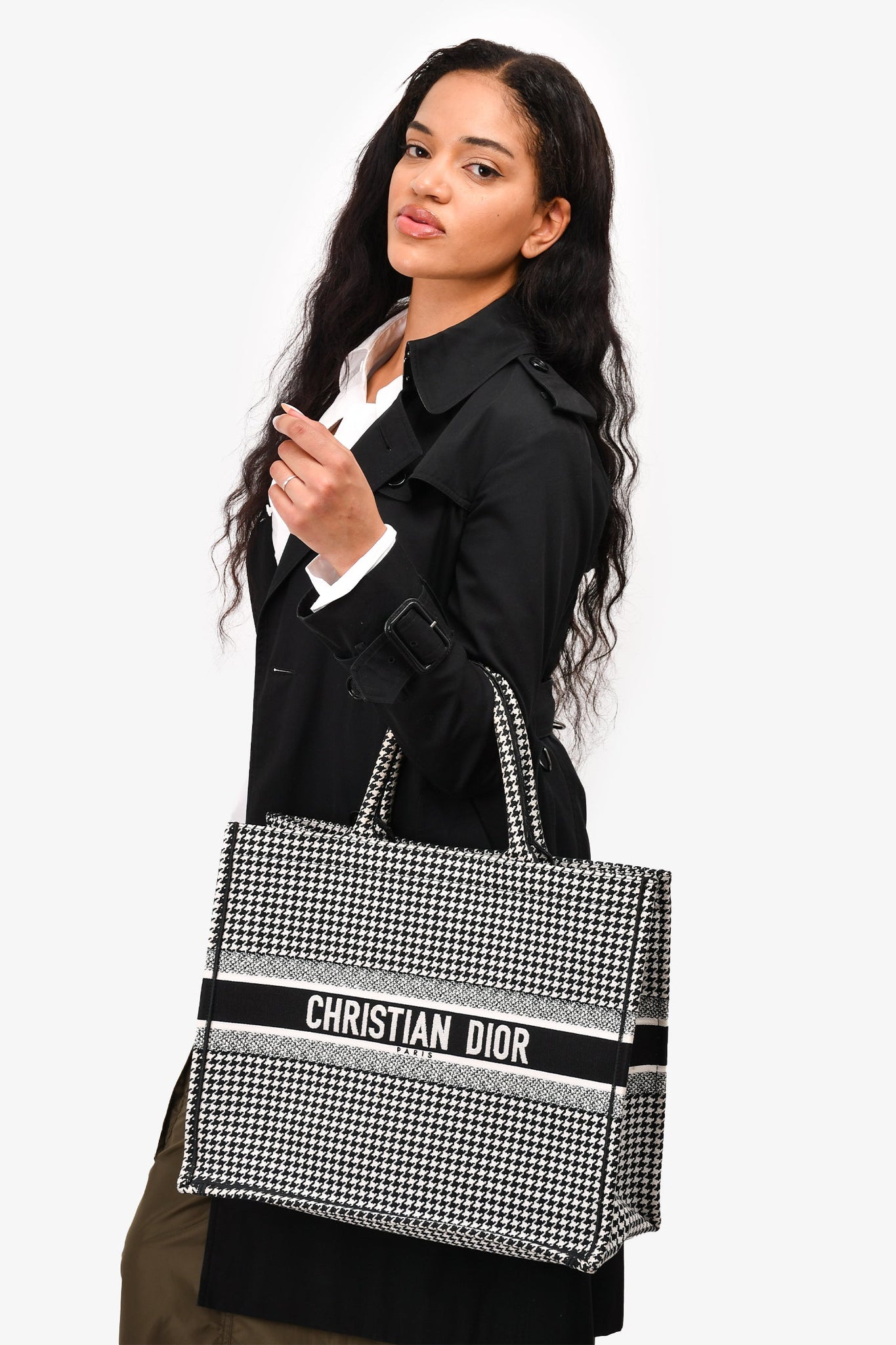 Christian Dior 2020 Black/White Houndstooth Patterned Large Book Tote