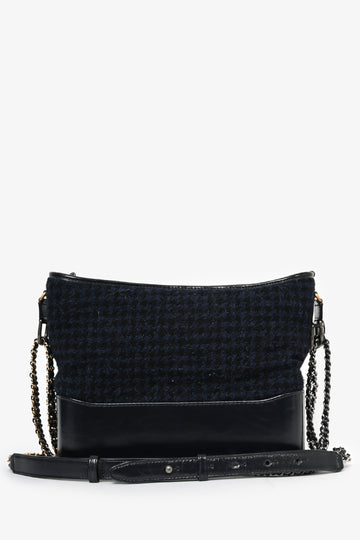 Pre-loved Chanel™ 2017 Navy/Black Tweed Hobo Large Gabrielle Crossbody Bag
