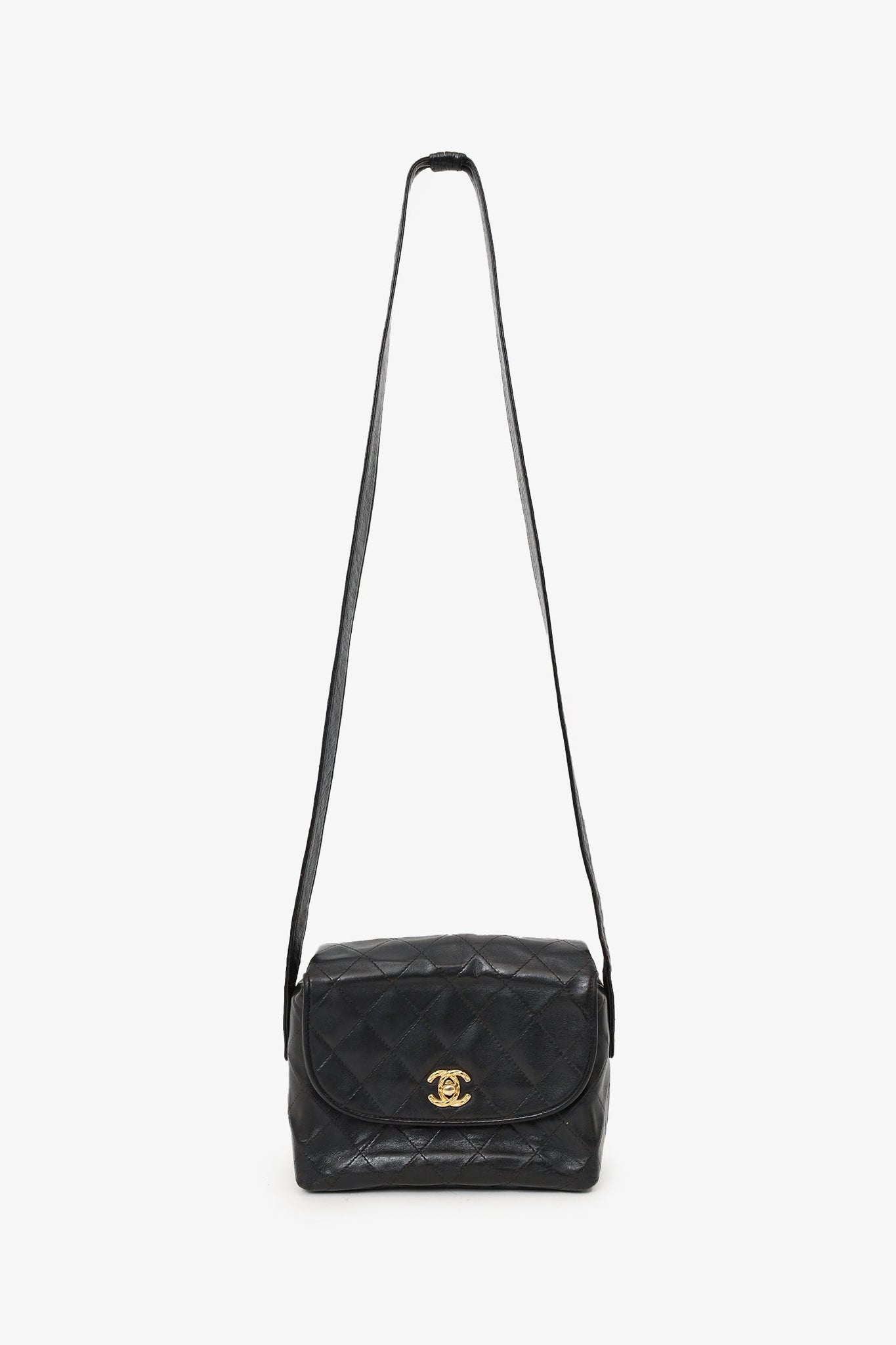 Pre-Loved Chanel™ 1991-94 Black Lambskin Round Flap Shoulder Bag