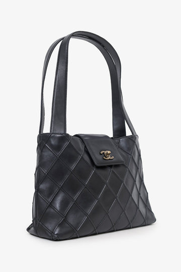 Pre-Loved Chanel™ 2000-02 Black Leather Diamond Stitch CC Hobo Shoulder Bag with Pouch