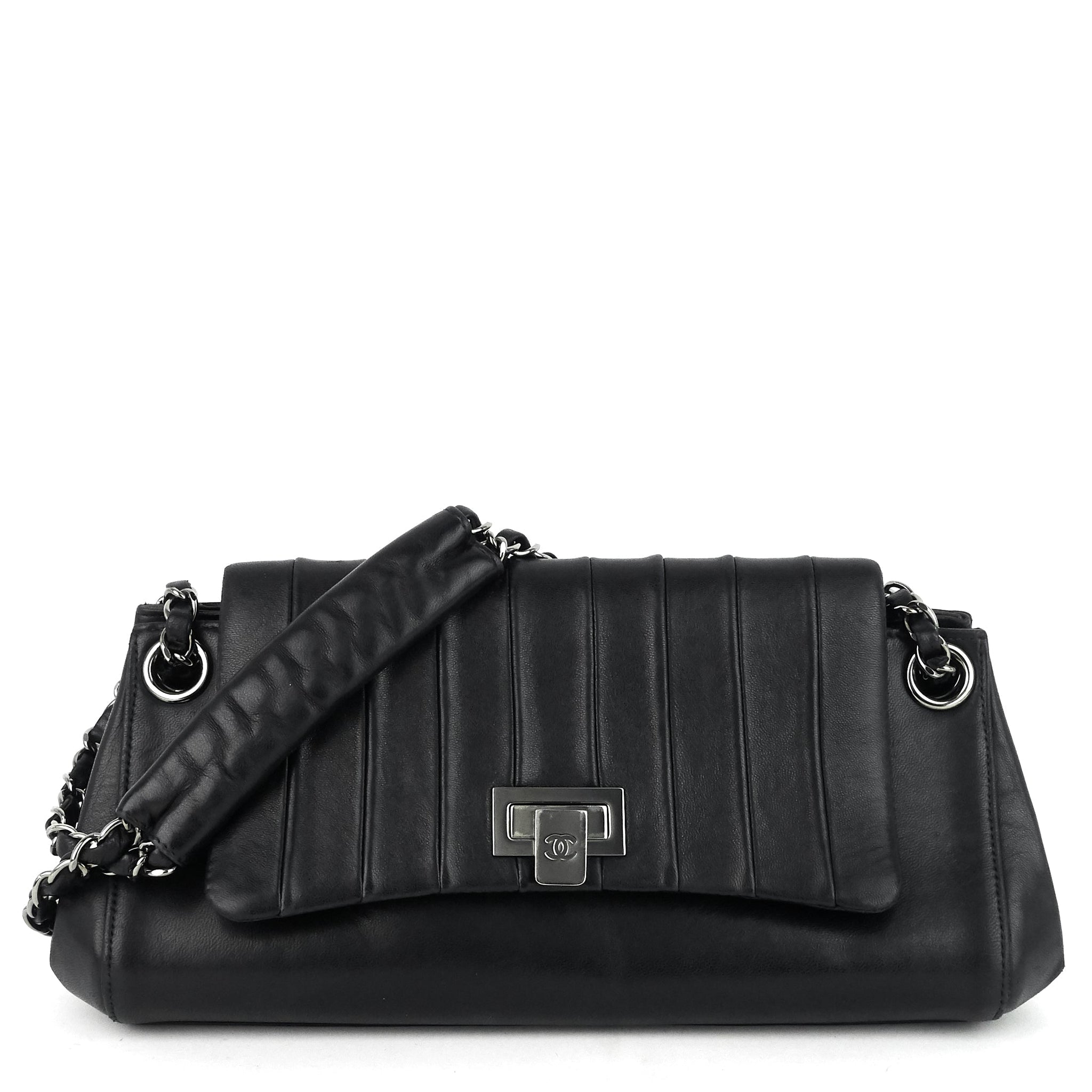 Top Quality Chanel Lambskin Leather Fliplock Shoulder Bag