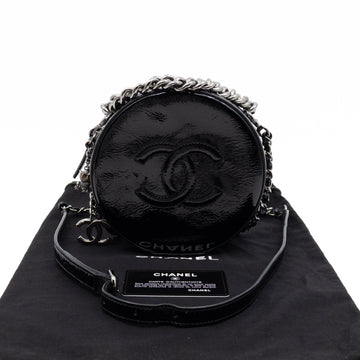 Round As Earth Bag Black Patent Leather Silver