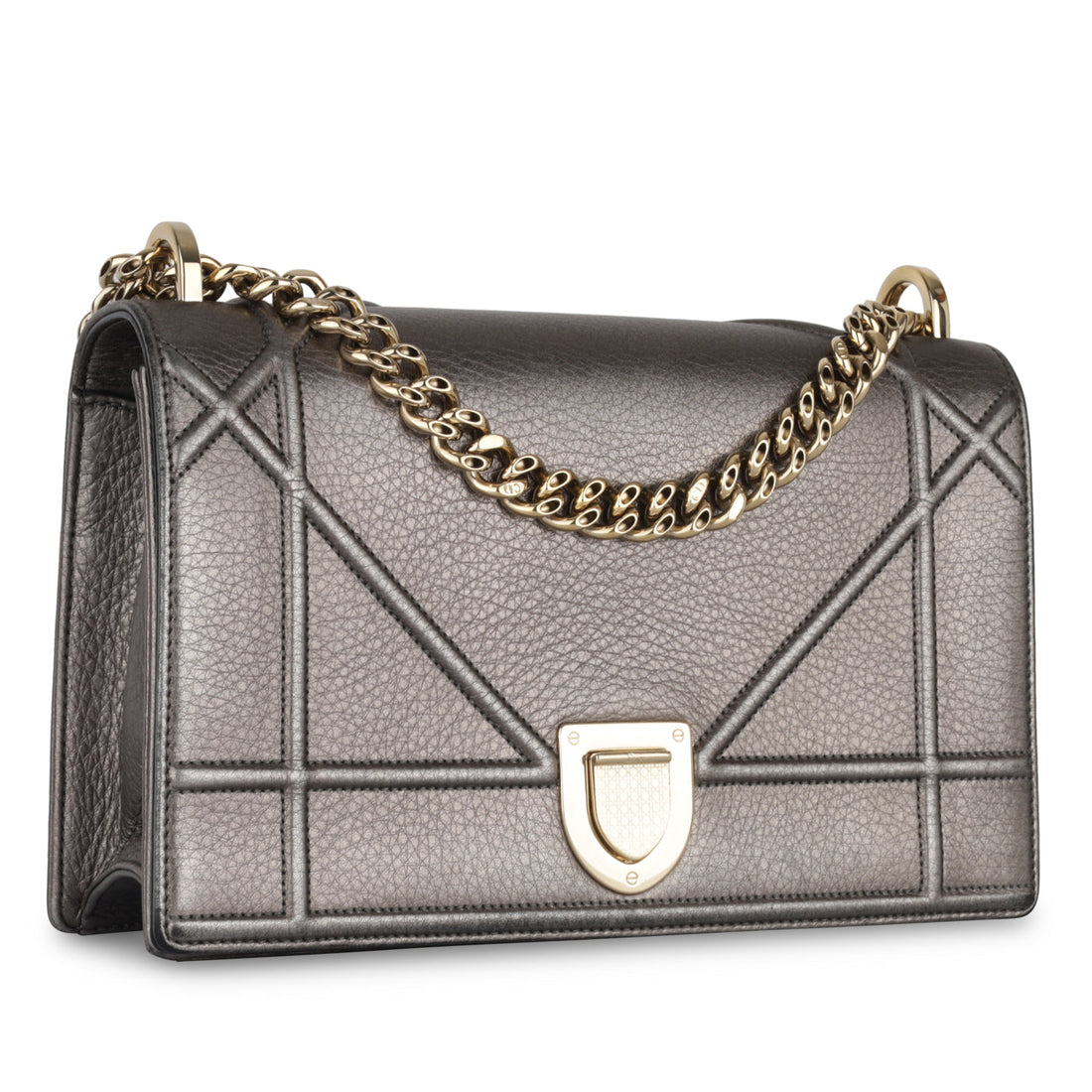 Christian Diorama Medium