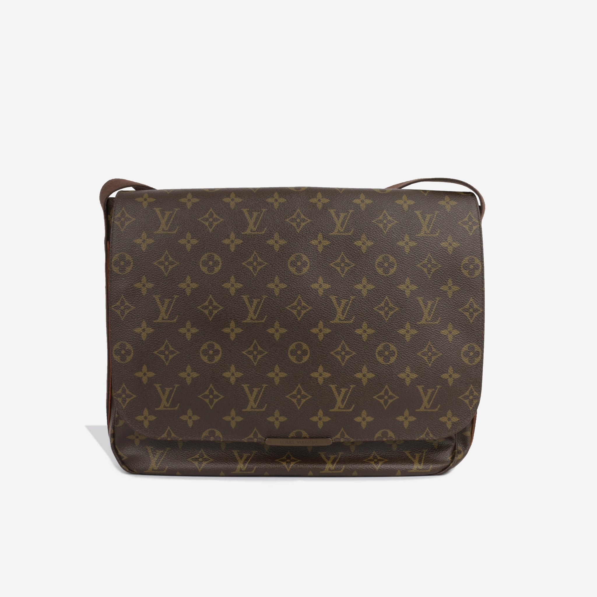 Louis Vuitton District GM Monogram Canvas