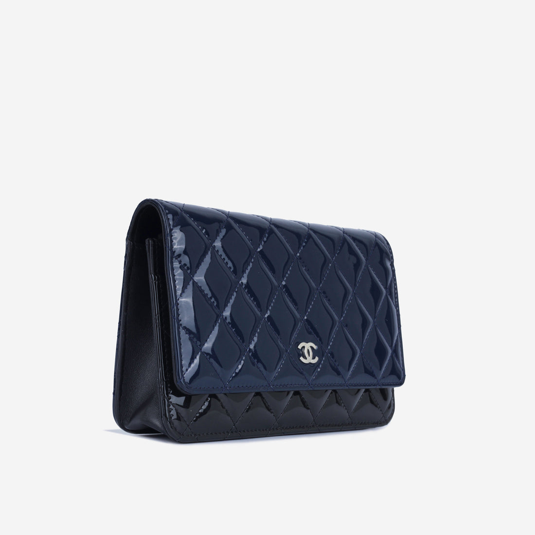 Chanel Classic Wallet on Chain