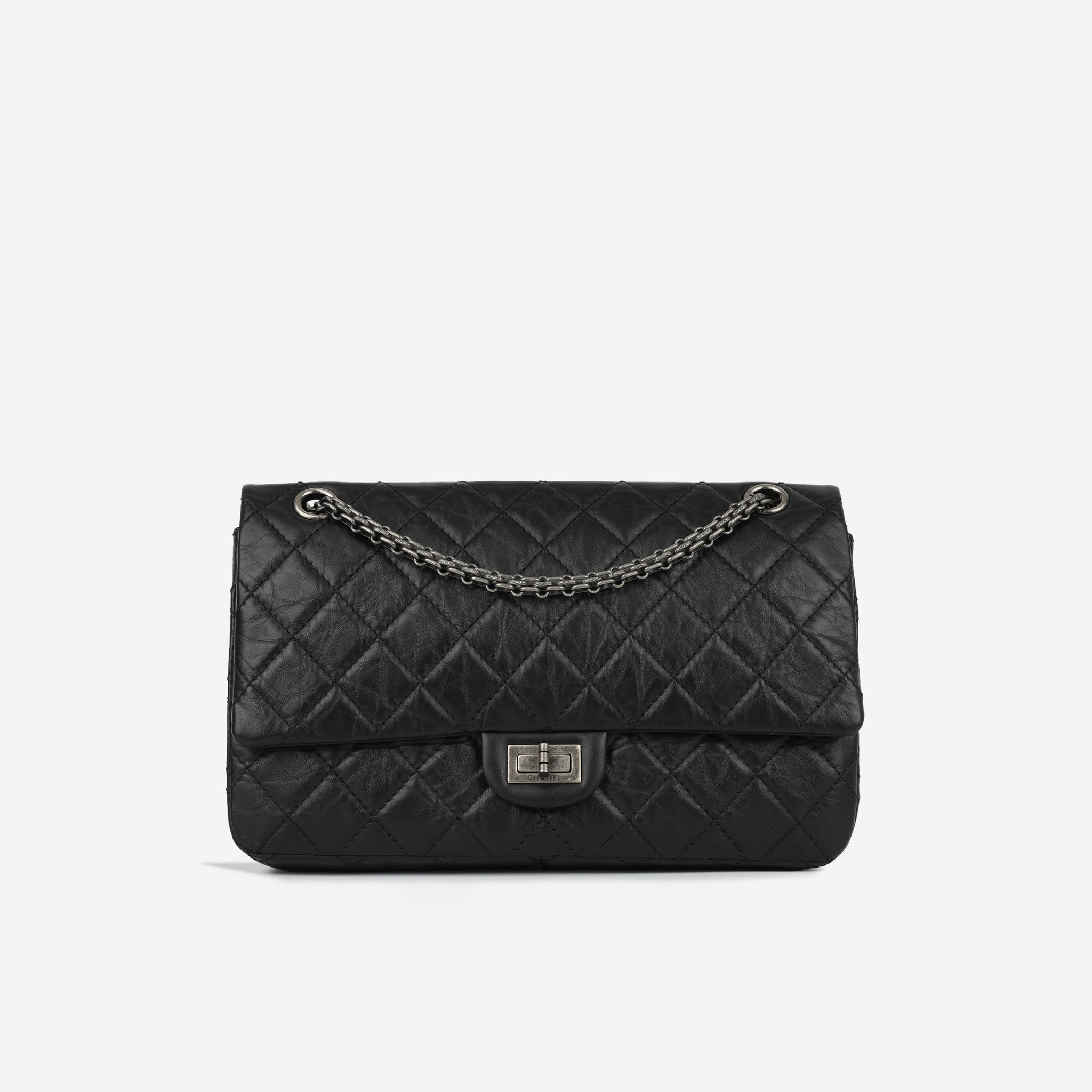 Chanel 2.55 Reissue 226