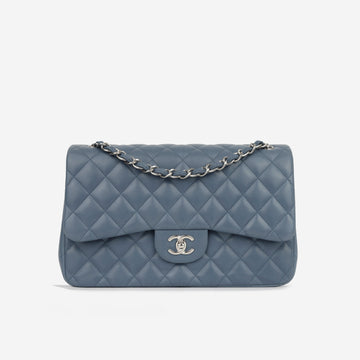 Chanel Classic Flap Bag Jumbo