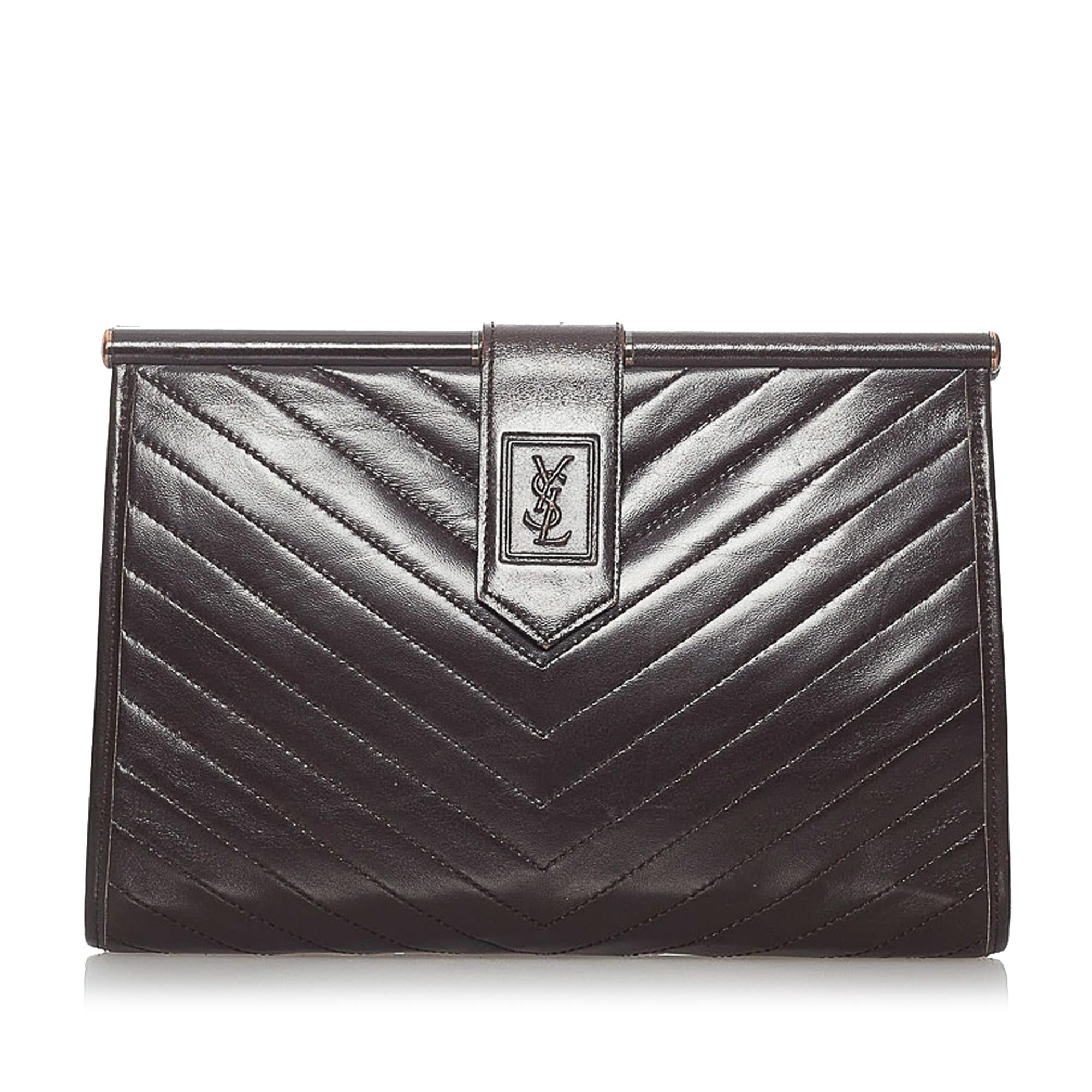 Saint Laurent Chevron Leather Clutch Bag (SHG-29906)