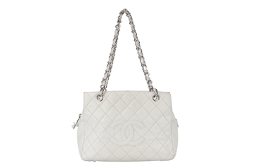 CHANEL PST WHITE (1044xxxx) CAVIAR LEATHER SILVER HARDWARE WITH DUST COVER