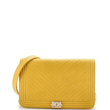CHANEL Boy Wallet on Chain Chevron Caviar