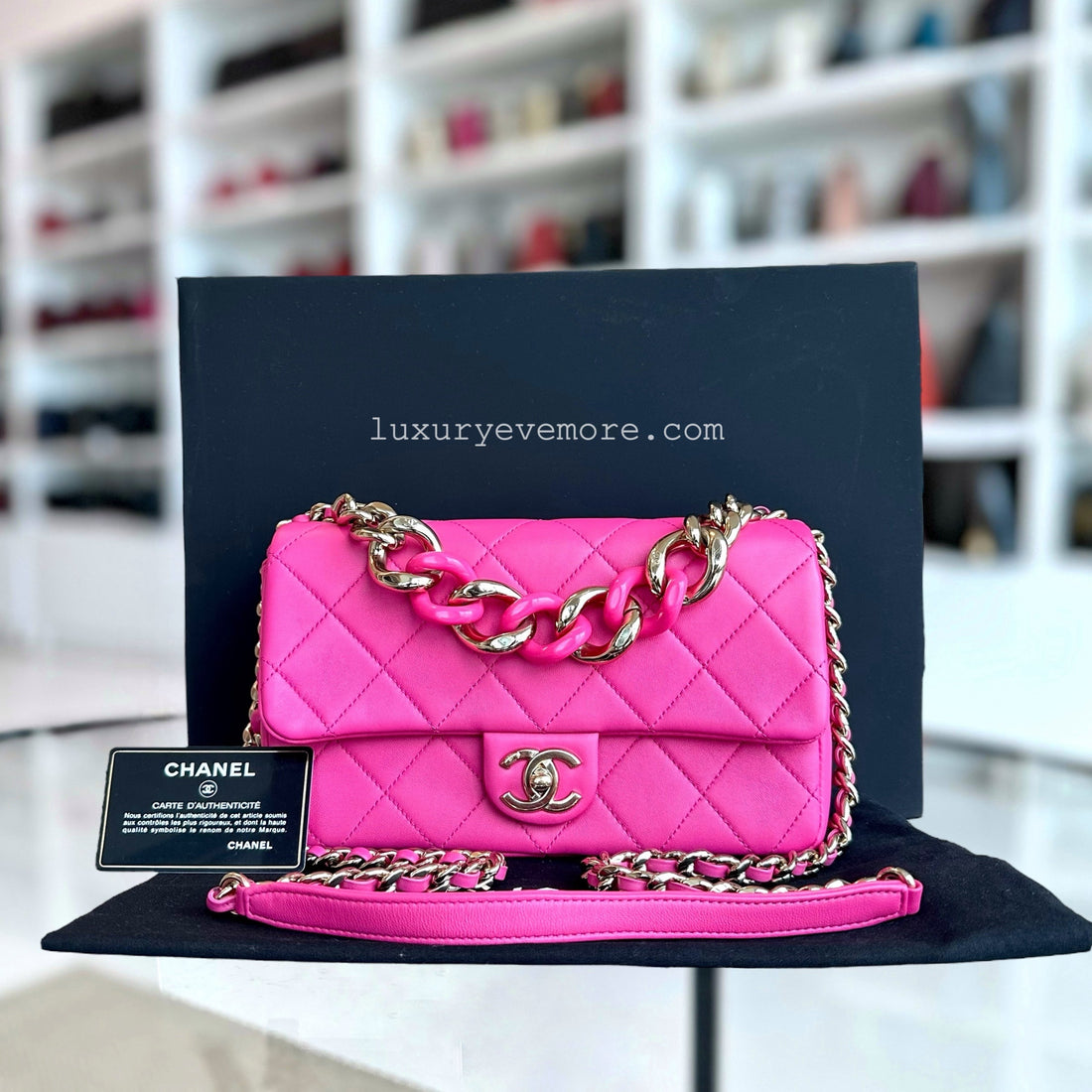 Chanel 2020 Elegant Resin Chain Classic Flap - Quilted Lambskin Hot Pink Two-Tone Golden Hardware No 29