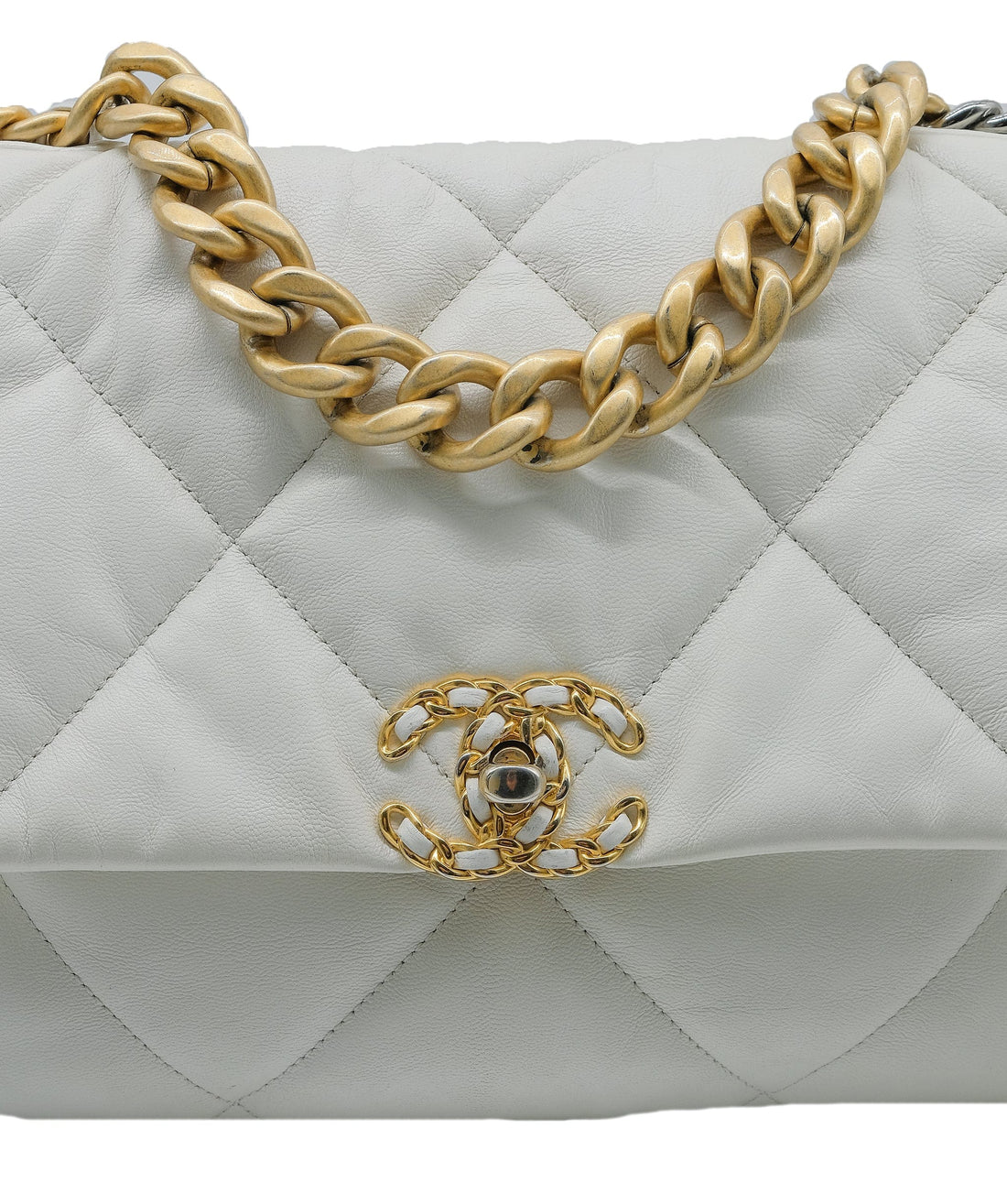 Chanel 19 White RJC3370