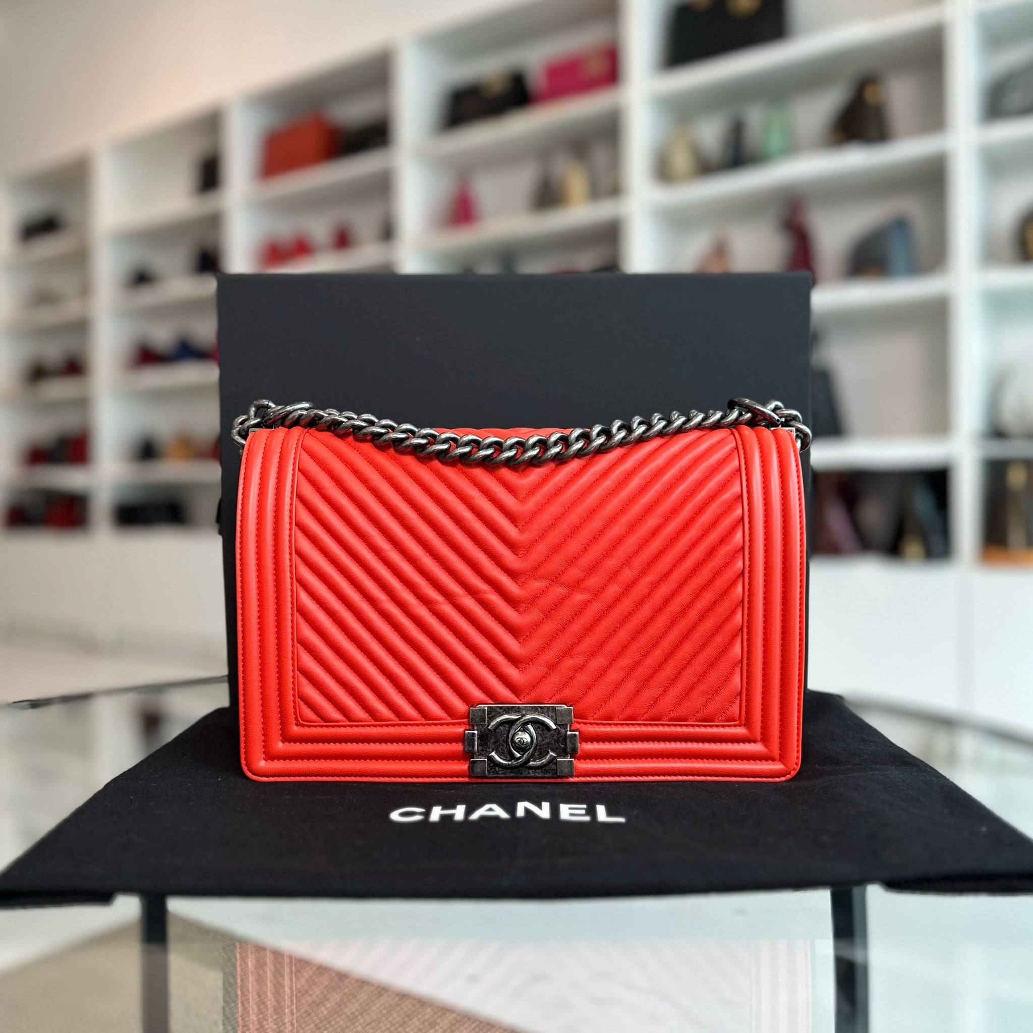 Boy New Medium 28CM Chevron Lambskin Salmon Red RSHW No 20