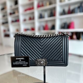 Boy Old Medium 25cm Lambskin Chevron Leboy Black RSHW No 20