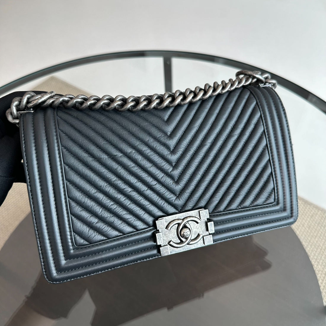 Boy Old Medium 25cm Lambskin Chevron Leboy Black RSHW No 20