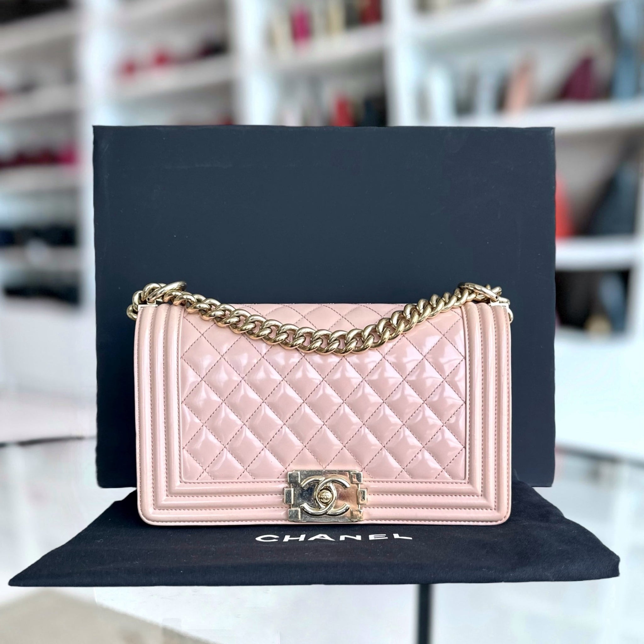 Boy Old Medium 25CM Quilted Smooth Glazed Calfskin Sakura Pink Leboy Golden Hardware Series 22