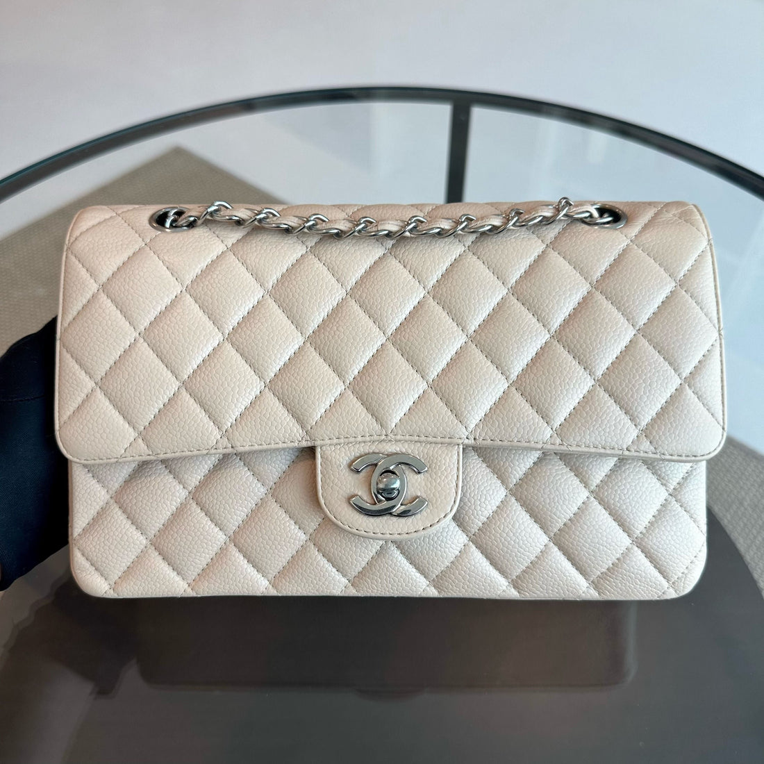 Caviar Quilted 25cm Calfskin Beige SHW No 12