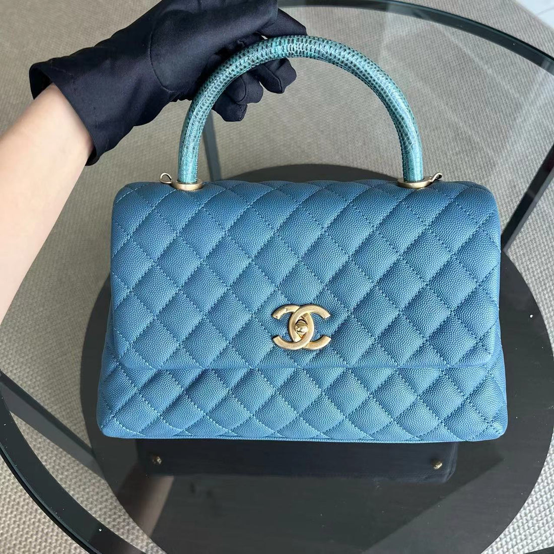 Caviar Coco Handle Medium Quilted Calfskin Blue Golden Hardware Series 26