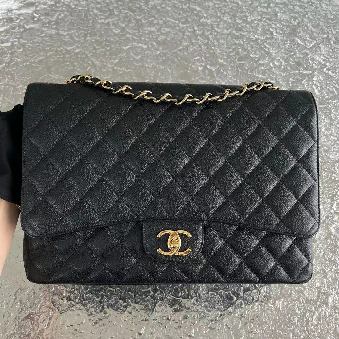 Caviar Maxi Classic Flap Double Flap Quilted Calfskin Black GHW No 15