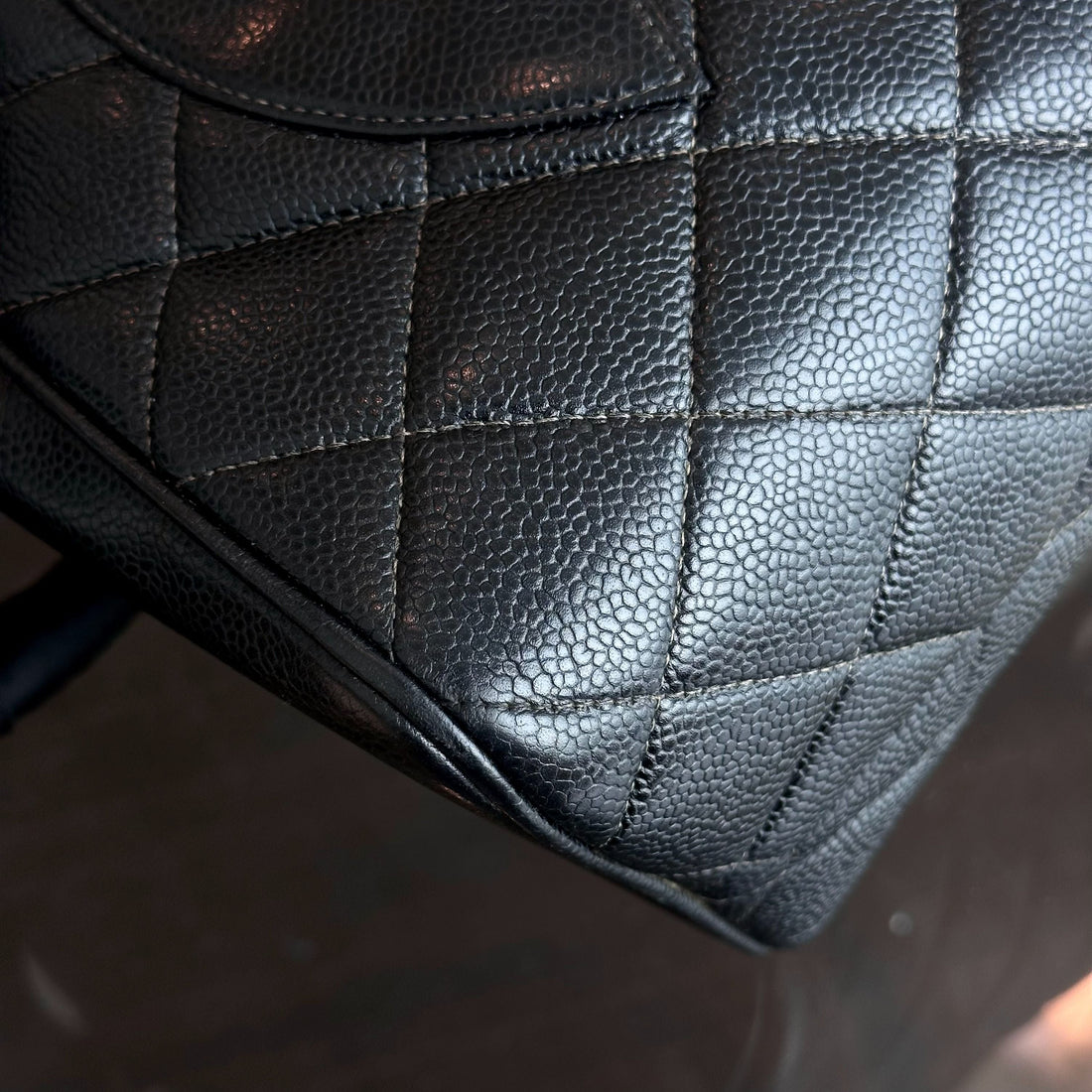 Caviar Medallion Tote Leather Black SHW No 6