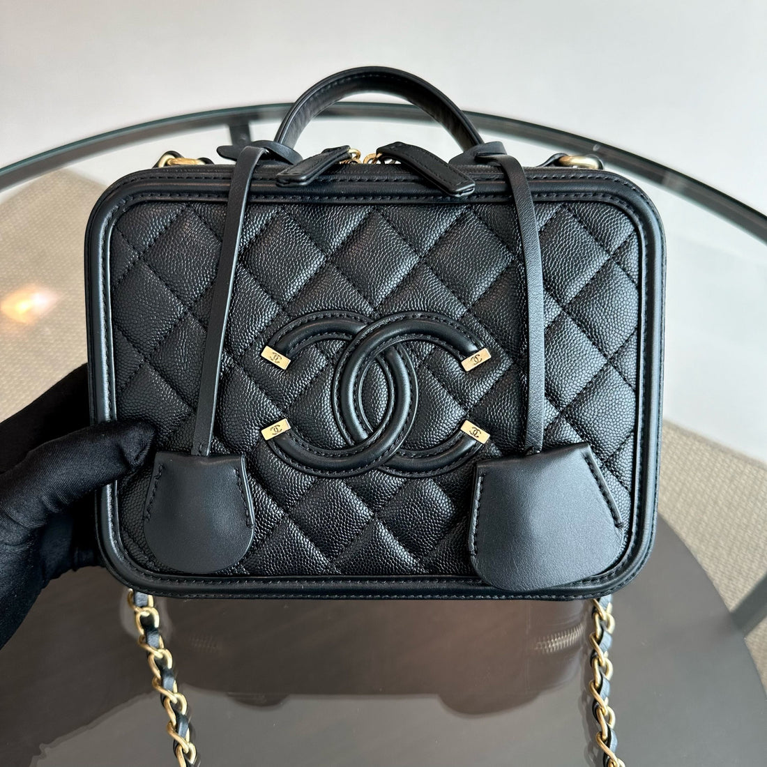 Medium Vanity Case Caviar Black Black GHW No 26