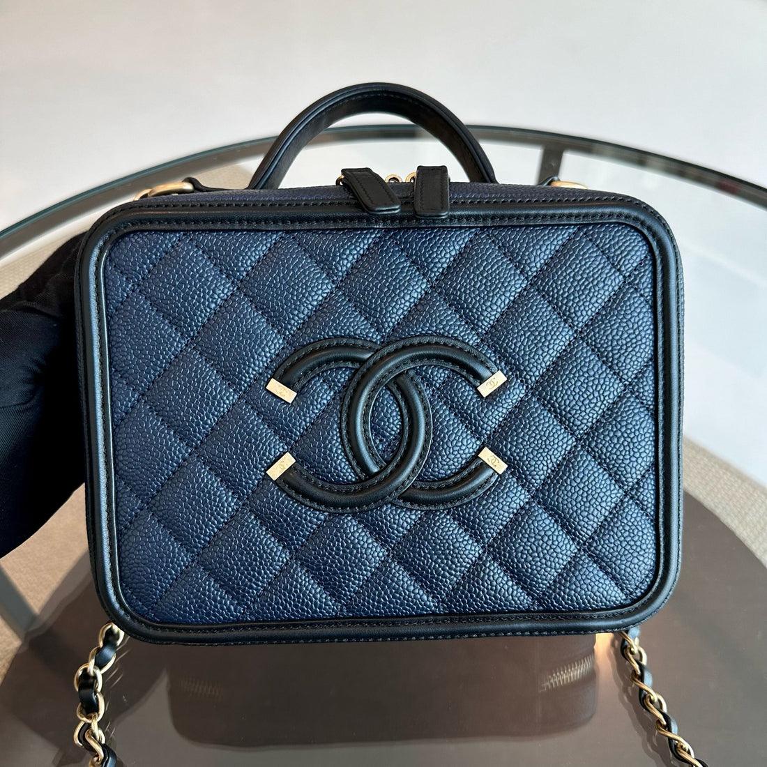 Chanel Vanity Case Medium - Caviar Dark Blue GHW No 24