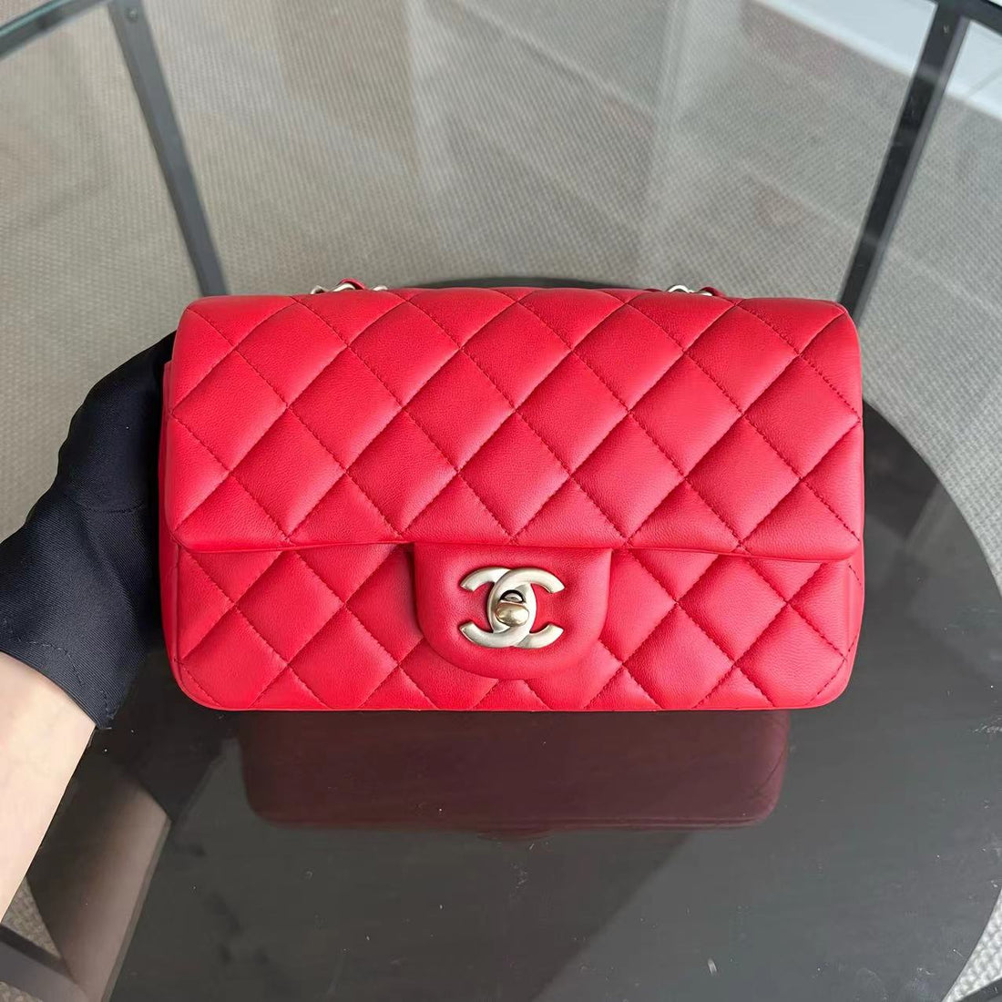 Mini Rectangular Classic Flap 20CM Quilted Lambskin Red Golden Hardware Series 17