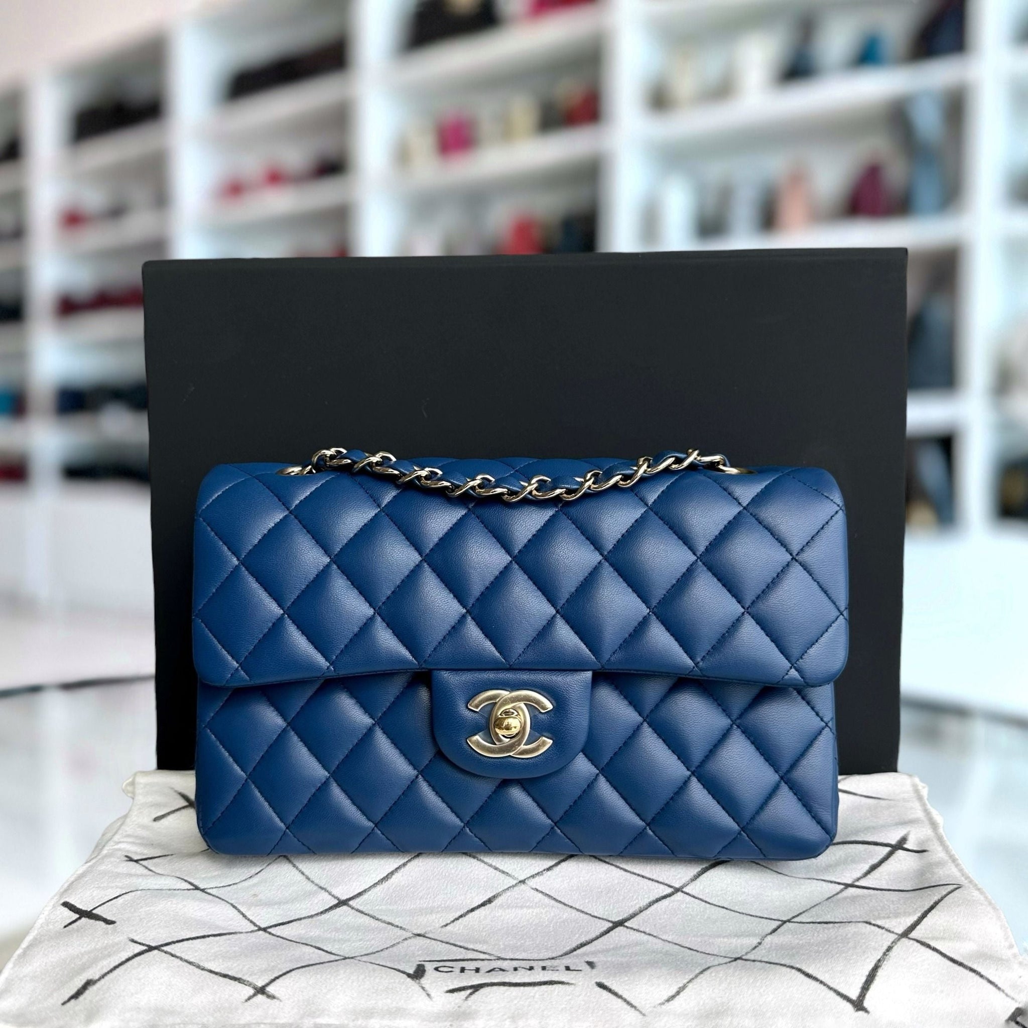 Small Classic Flap 23CM Quilted Lambskin Dark Blue SHW No 25