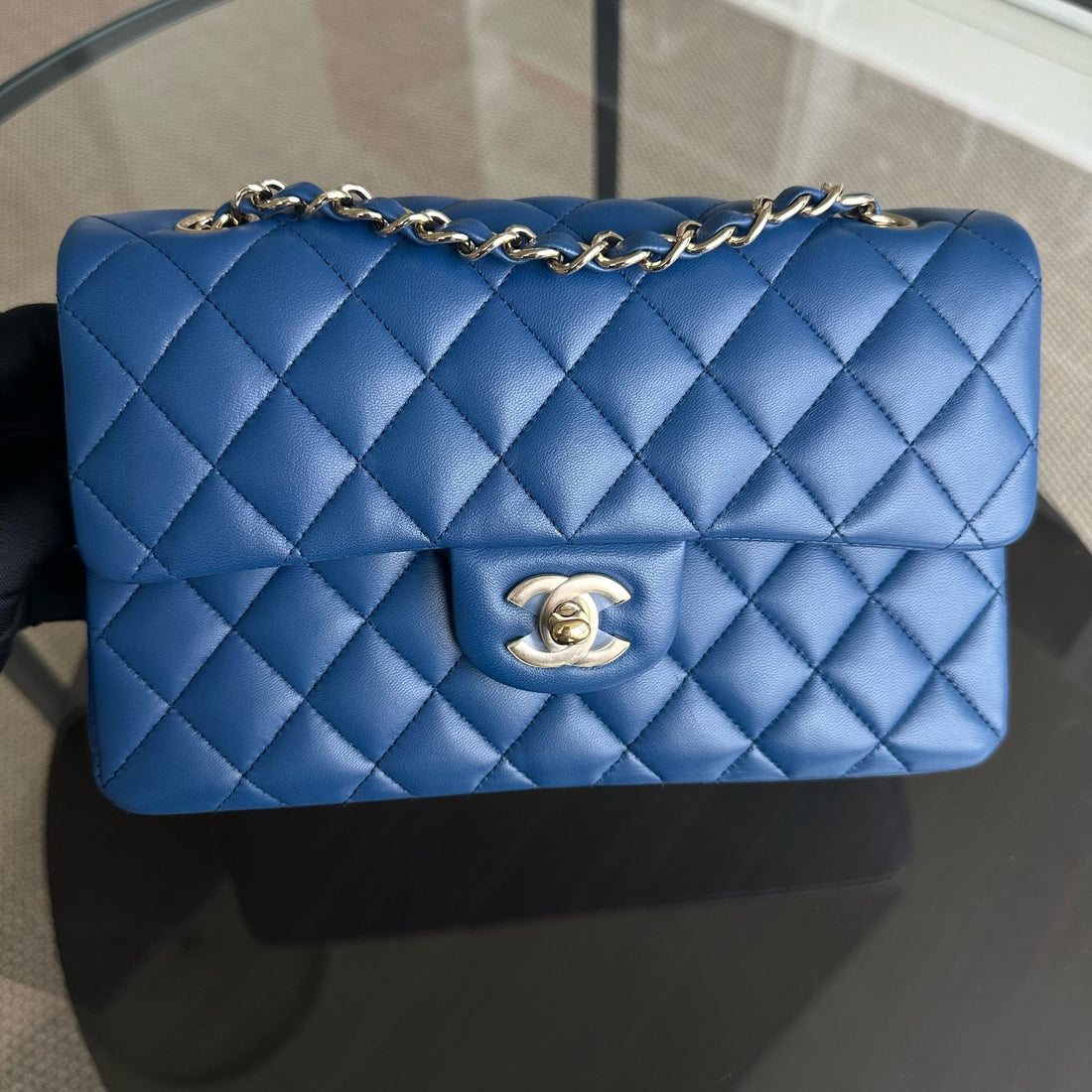 Small Classic Flap 23CM Quilted Lambskin Dark Blue SHW No 25