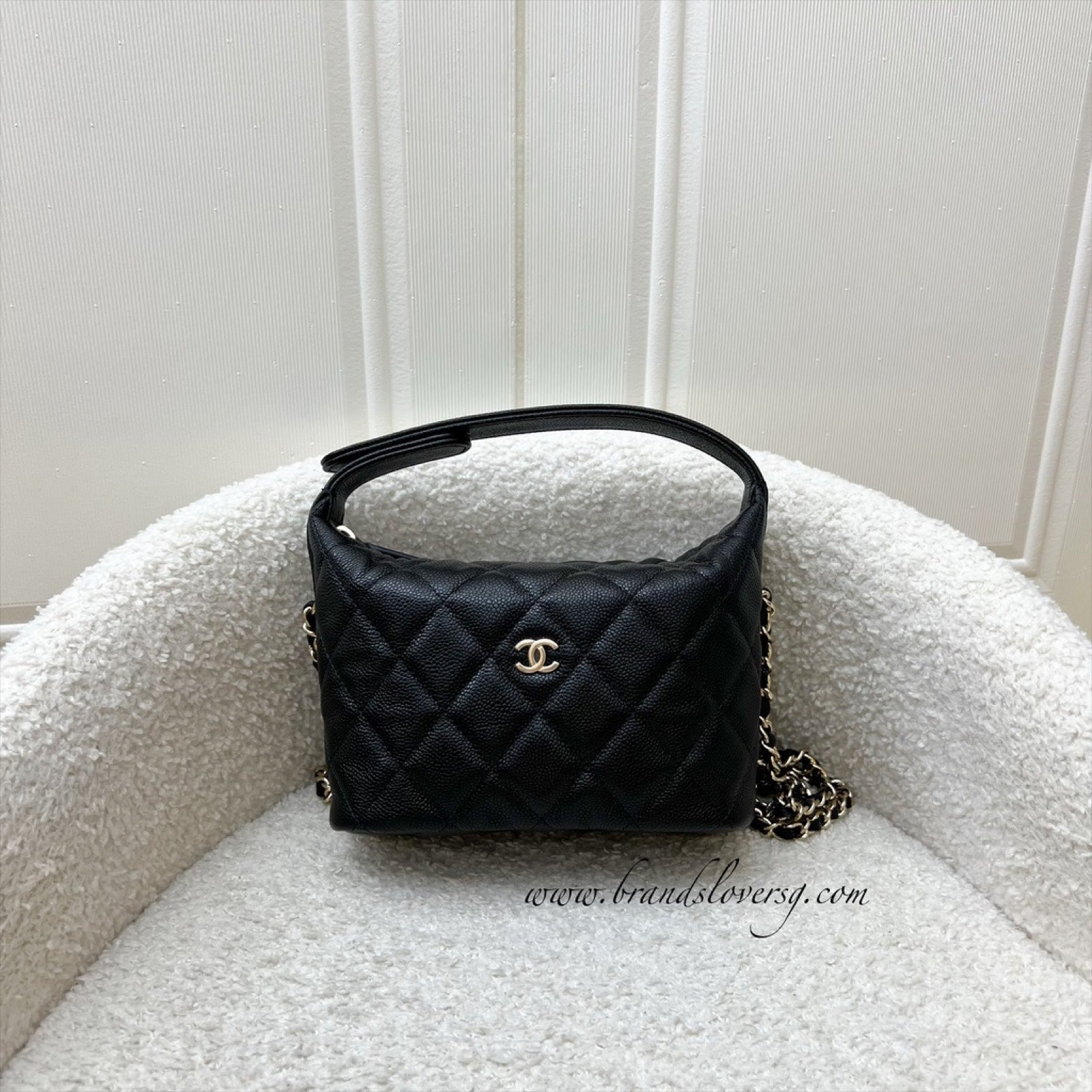 Chanel 25C Quilted Hobo Clutch on Chain in Black Caviar and LGHW (Model: AP4386)