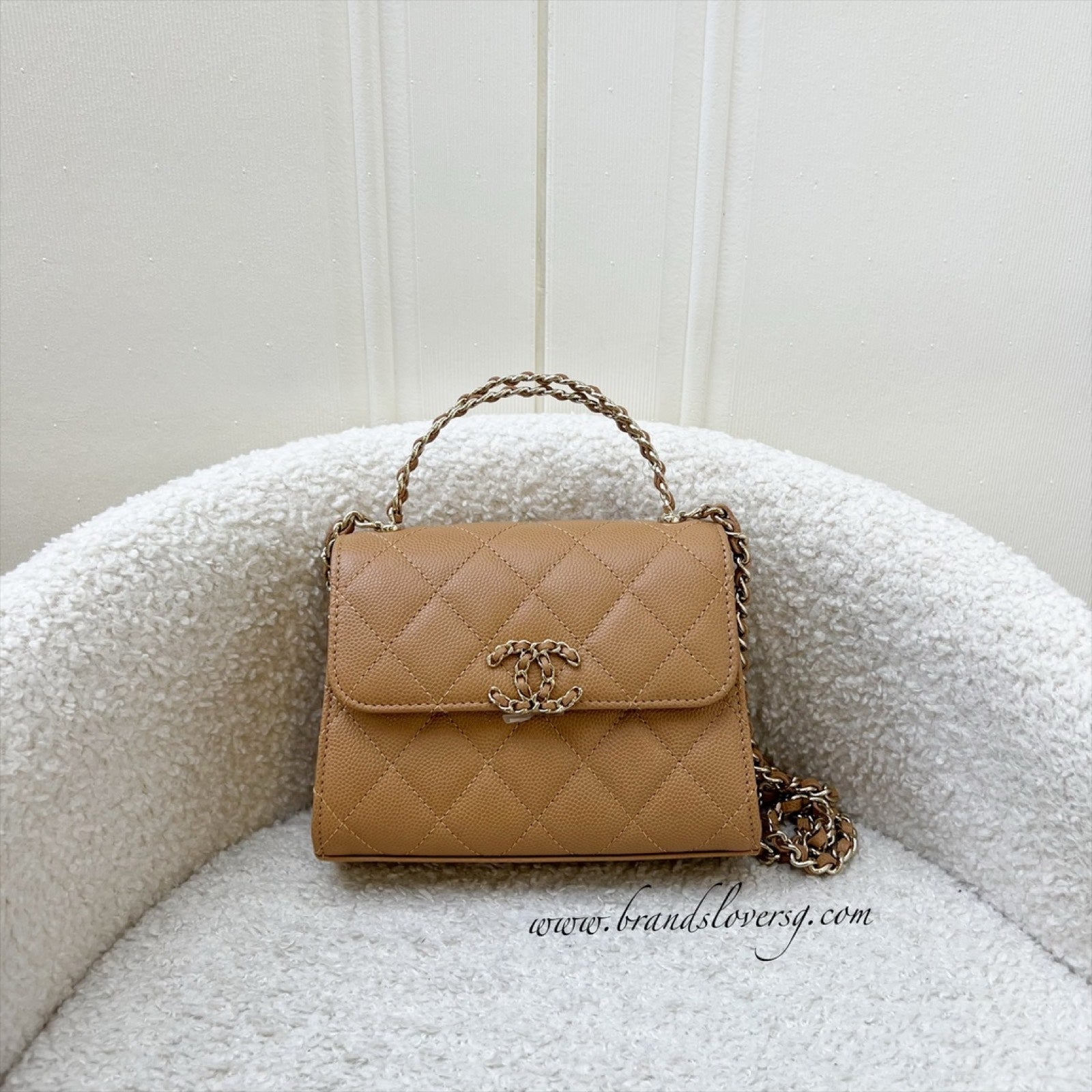 Chanel 23P Top Handle Kelly Clutch with Chain in Caramel Caviar and GHW (Model: AP3237)