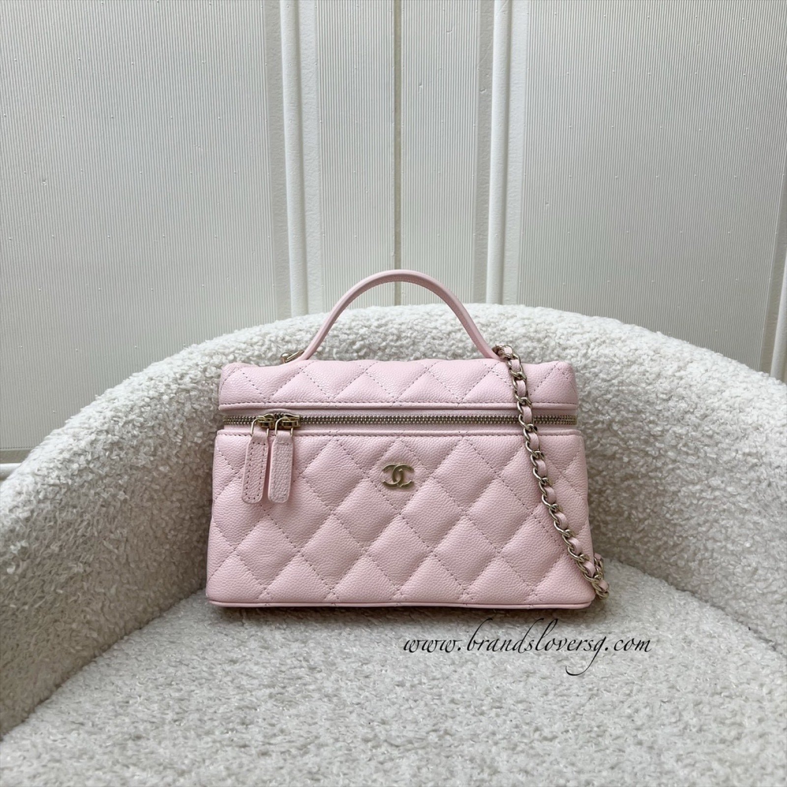 Chanel Vanity / Clutch with Chain (LP Style Bag) in 25S Light Pink Caviar and LGHW (Model: AP4385)