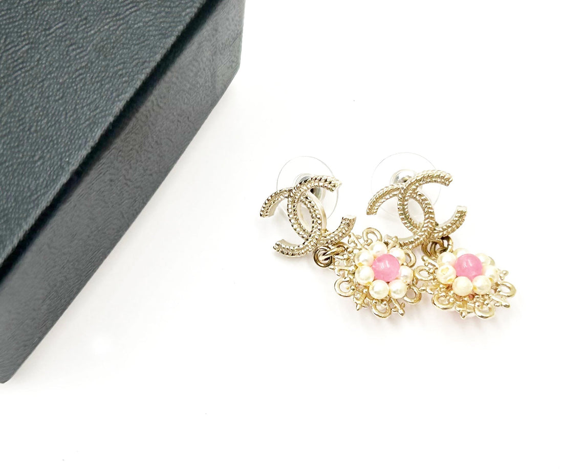 Top Quality Chanel Gold CC Pink Bead Pearl Wheel Piercing Earrings