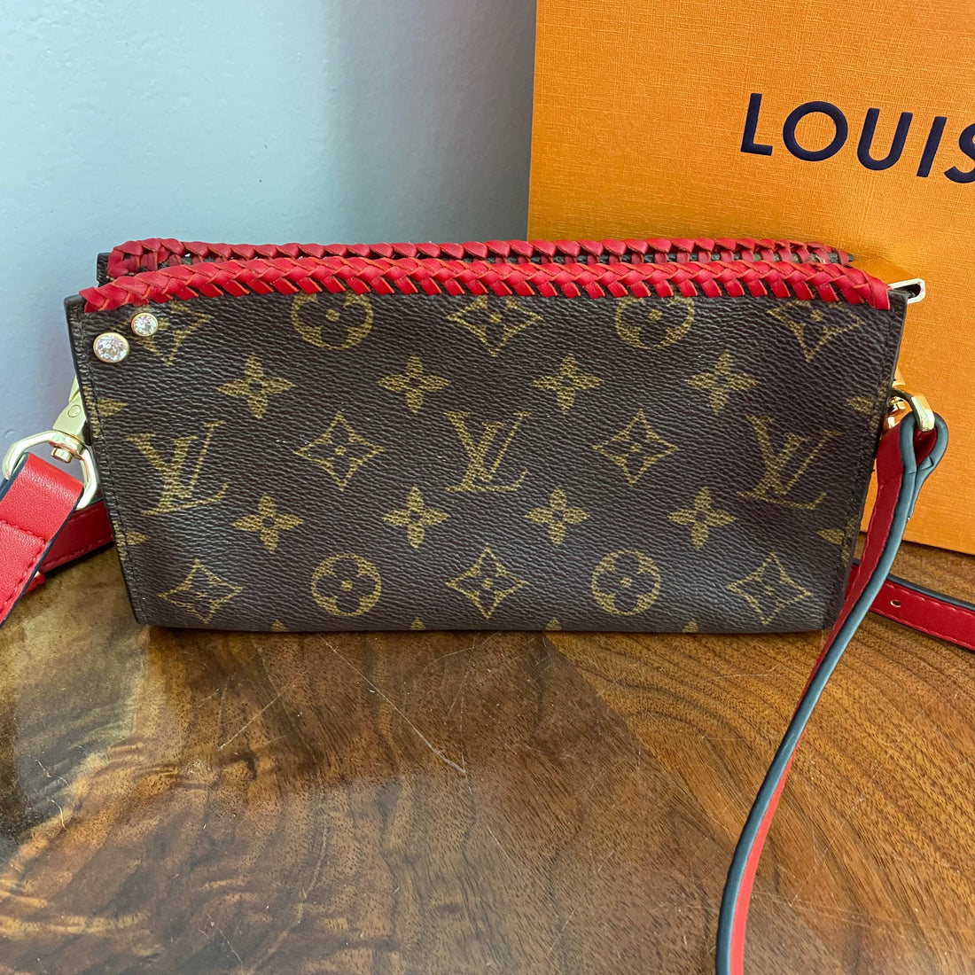 The Junco Crossbody -Prestige Totes Bags Monogram in Red