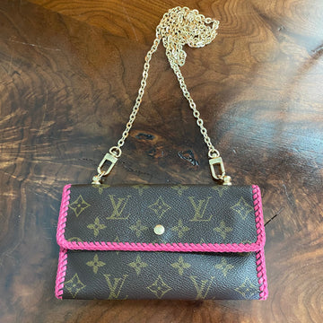 The Junco Wallet Crossbody -Prestige Totes Bags Monogram in Hot Pink