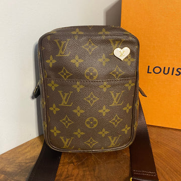 The Junco Crossbody -Prestige Totes Bags Monogram in Brown